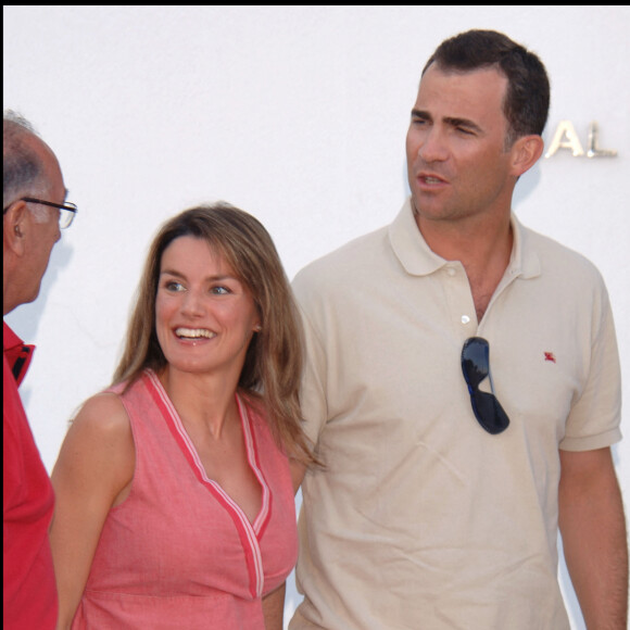 Letizia d'Espagne, enceinte, et Felipe à Majorque, en août 2005