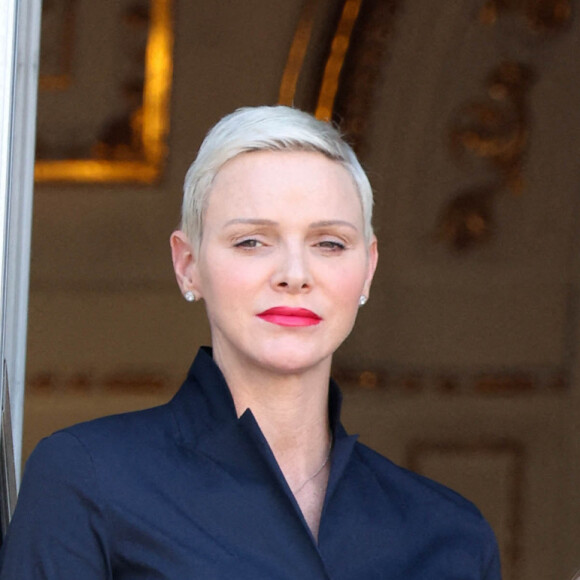 La princesse Charlene, le prince Albert II de Monaco et leur fille la princesse Gabriella durant la procession de la Fête Dieu sur la place du Palais, le 16 juin 2022. © Claudia Albuquerque / Bestimage 