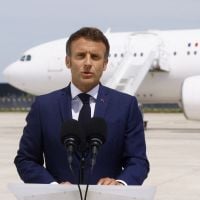 Emmanuel Macron en Ukraine : rares images de l'intérieur son luxueux avion présidentiel