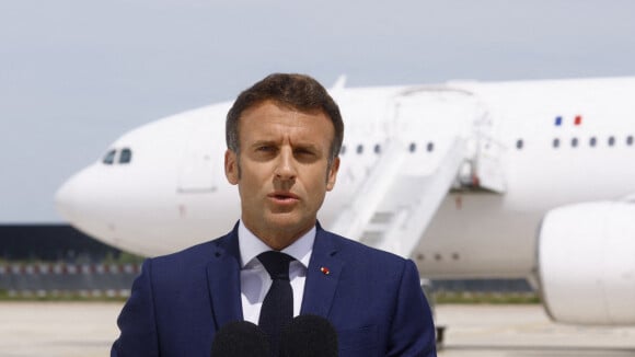 Emmanuel Macron en Ukraine : rares images de l'intérieur son luxueux avion présidentiel