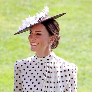 Catherine (Kate) Middleton, duchesse de Cambridge, lors du quatrième jour du Royal Ascot à l'hippodrome d'Ascot dans le Berkshire, Royaume Uni. 