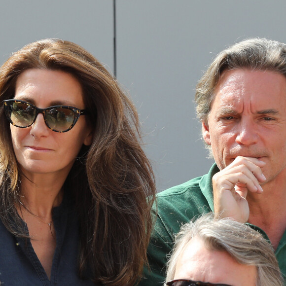 Anne-Claire Coudray et son mari Nicolas Vix dans les tribunes lors des internationaux de tennis de Roland Garros à Paris, France, le 3 juin 2019