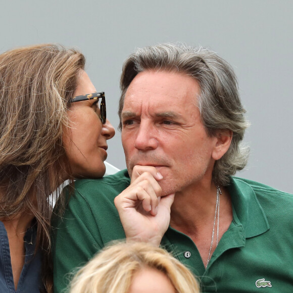 Anne-Claire Coudray et son mari Nicolas Vix dans les tribunes lors des internationaux de tennis de Roland Garros à Paris, France, le 3 juin 2019