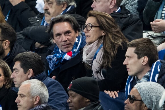 Semi-exclusif - Anne-Claire Coudray et son compagnon Nicolas Vix assistent au match des éliminatoires de l'Euro 2020 entre la France et l'Islande au Stade de France à Saint-Denis le 25 mars 2019. La france a remporté le match sur le score de 4-0.