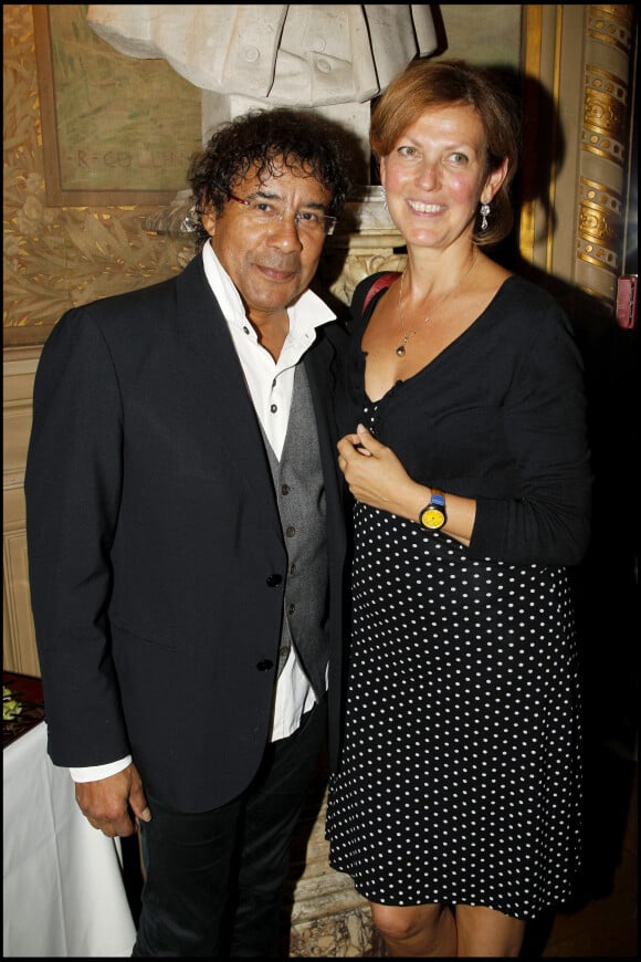 Laurent Voulzy et son ex-femme Mirella Lepetit - 6ème Gala de l'Ifrad au profit de la maladie d'Alzheimer à l'opéra comique "2 générations chantent pour la 3ème" le 21 septembre 2010 à Paris