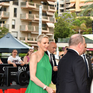 Le prince Albert II de Monaco et sa femme, la princesse Charlene au photocall de la cérémonie d'ouverture de la 61ème édition du Festival de Télévision de Monte-Carlo au Grimaldi Forum, à Monaco, le 17 juin 2022. © Bruno Bebert/Bestimage 