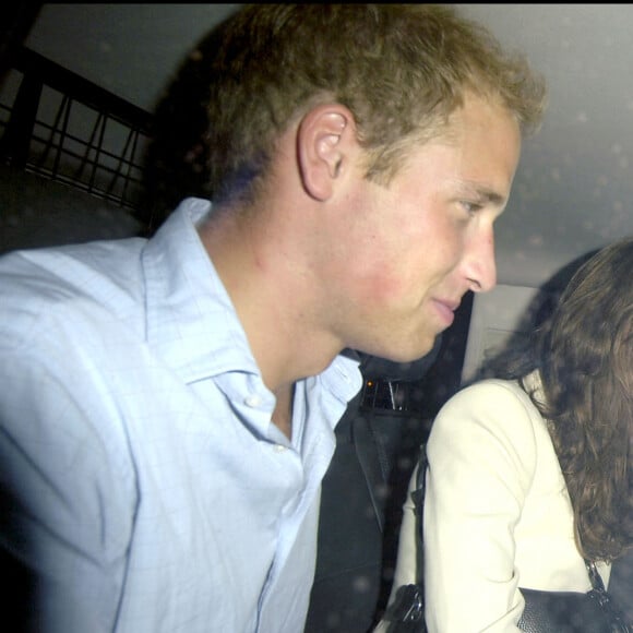 Le prince William et Kate Middleton quittent Boujis, à Londres, en 2006