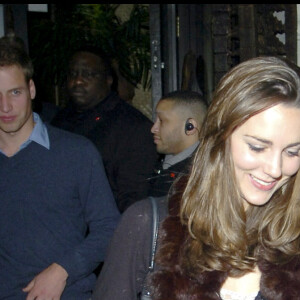 Le prince William et Kate Middleton à la sortie de Mahiki, à Londres, en 2006