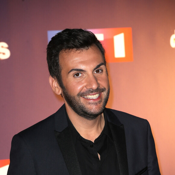 Laurent Ournac (animateur de l'émission) - Photocall Danse avec les stars 6 devant TF1 à Boulogne-Billancourt, le 7 octobre 2015.