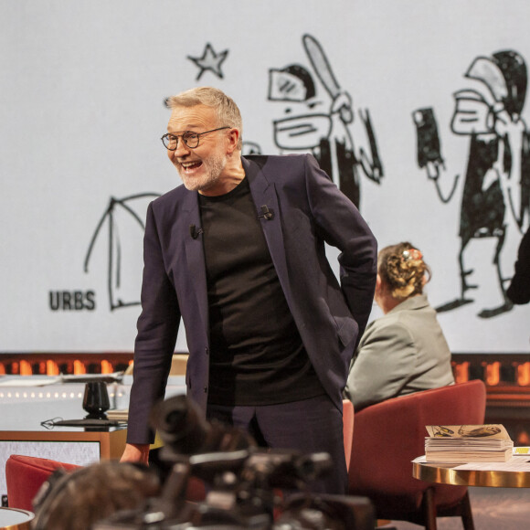 Laurent Ruquier - Enregistrement de l'émission "On est presque en direct" (OEED), présentée par L.Ruquier, et diffusée sur France 2 le 28 novembre 2020 © Jack Tribeca / Bestimage 