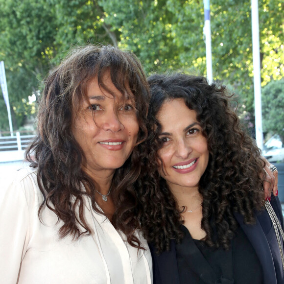 Exclusif - Rose-Hélène Chassagne et sa fille Jessica Deplasse - Thierry Chassagne reçoit les insignes de Chevalier dans l'Ordre de la Légion d'Honneur des mains de Lévon Sayan sur le bateau "Le Paris" au port Debilly dans le quartier de Chaillot du 16ème arrondissement de Paris, France, le 13 juin 2022. © Bertrand Rindoff/Bestimage