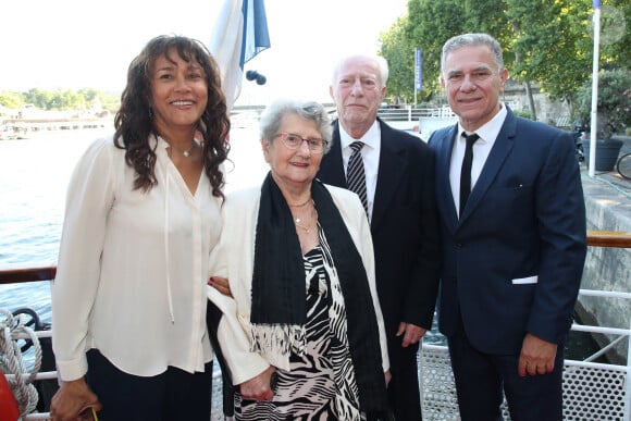 Exclusif - Thierry Chassagne avec sa femme Rose-Hélène Chassagne et ses parents Joseph et Pierette Chassagne - Thierry Chassagne reçoit les insignes de Chevalier dans l'Ordre de la Légion d'Honneur des mains de Lévon Sayan sur le bateau "Le Paris" au port Debilly dans le quartier de Chaillot du 16ème arrondissement de Paris, France, le 13 juin 2022. © Bertrand Rindoff/Bestimage