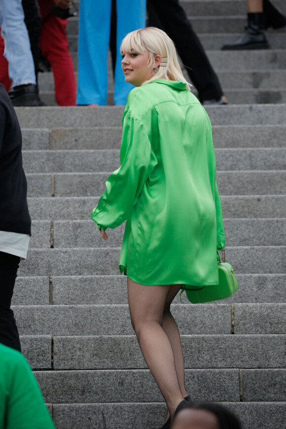 Louane Emera - Arrivées au défilé de mode Hommes printemps-été "AMI" au Sacré Coeur à Paris. Le 23 juin 2022 © Veeren-Christophe Clovis / Bestimage 