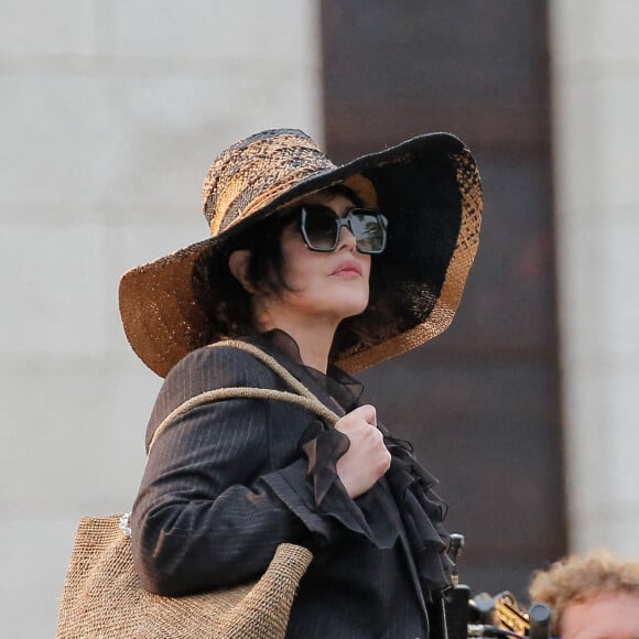 Isabelle Adjani - Arrivées au défilé de mode Hommes printemps-été "AMI" au Sacré Coeur à Paris. © Veeren-Christophe Clovis / Bestimage 