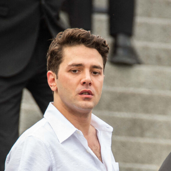 Xavier Dolan - Les célébrités arrivent au défilé de mode Homme Ami printemps-été 2023 au Sacré-Coeur à Paris, France, le 23 juin 2022. © Baptiste Autissier/Panoramic/Bestimage 