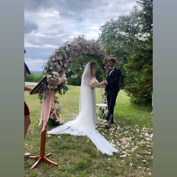 Mariage d'Hillary à Giovanni Bonamy : une cérémonie de mariage féerique près de Bordeaux.