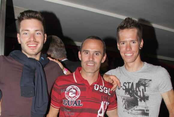 Exclusif - Florian Senechal, Stéphane Augé (directeur sportif équipe cofidis), Kenneth Vanbilsen - Les coureurs du Tour de France se retrouvent en soirée au Queen à Paris le 26 juillet 2015.