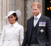 Le prince Harry, duc de Sussex, et Meghan Markle, duchesse de Sussex - Les membres de la famille royale et les invités à la sortie de la messe du jubilé, célébrée à la cathédrale Saint-Paul de Londres, Royaume Uni.
