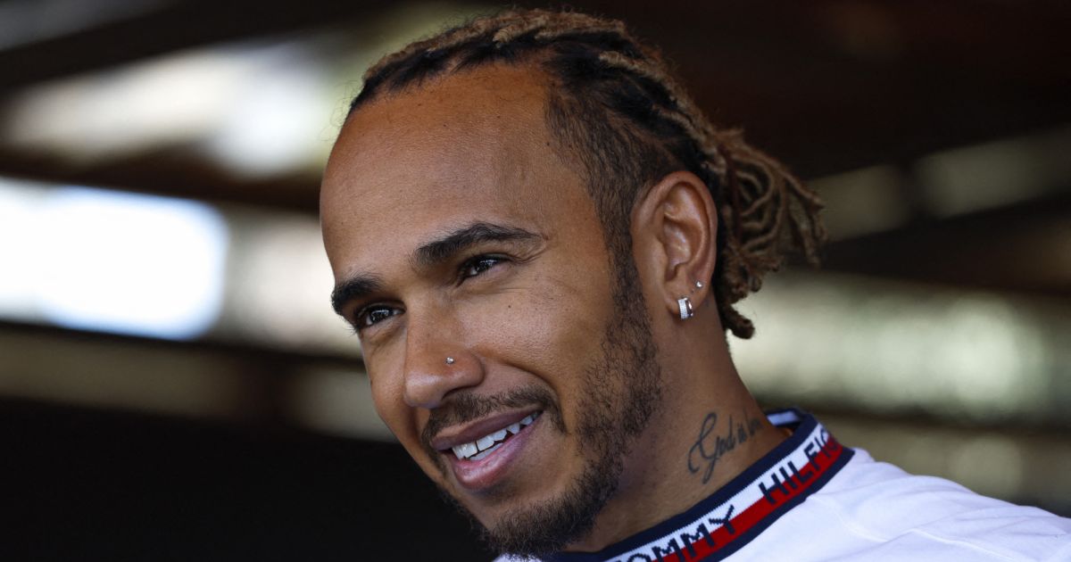 Lewis Hamilton bientôt privé de Grand Prix à cause de... son piercing ?