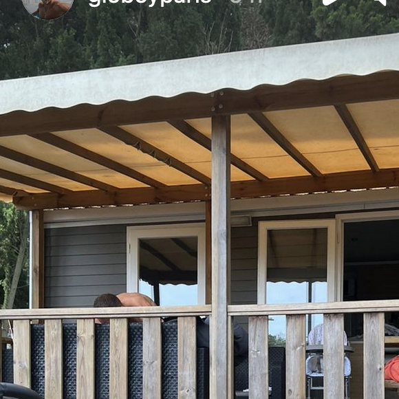 Hillary Vanderosieren et Giovanni Bonamy passent leur lune de miel au camping en famille - Instagram