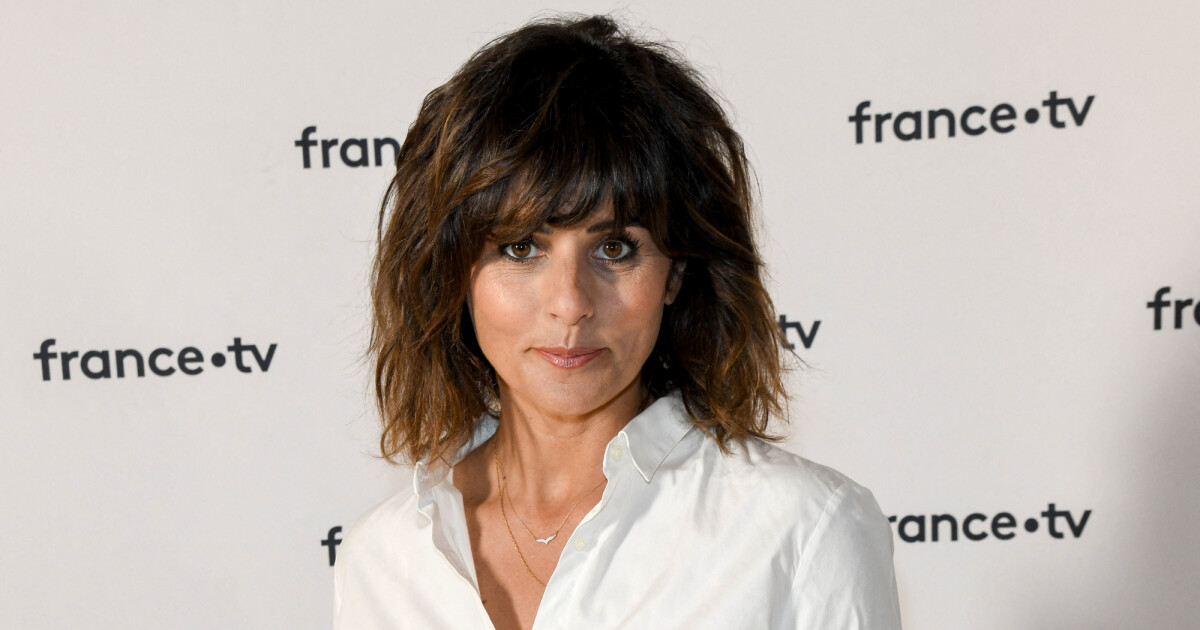 Faustine Bollaert en pleine tristesse : l'animatrice confrontée une  nouvelle fois à un décès - Purepeople