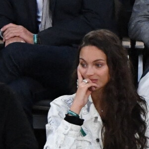 Yannick Noah et sa fille Jenaye Noah - Célébrités dans les tribunes des internationaux de France de Roland Garros à Paris le 30 mai 2022.