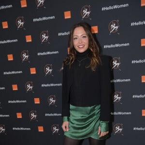 Dounia Coesens - Soirée "Hello Women" avec Orange à l' Elysée Montmartre à Paris le 1er décembre 2021.  © Rachid Bellak/Bestimage