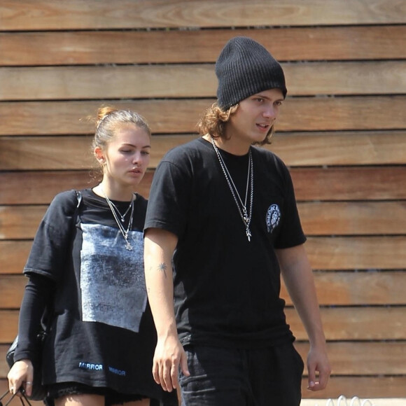 Le mannequin Thylane Blondeau, 18 ans, rejoint son compagnon, le DJ français Milane Meritte à West Hollywood où ils ont fait du shopping chez "Maxfield", le 26 juin 2019. 