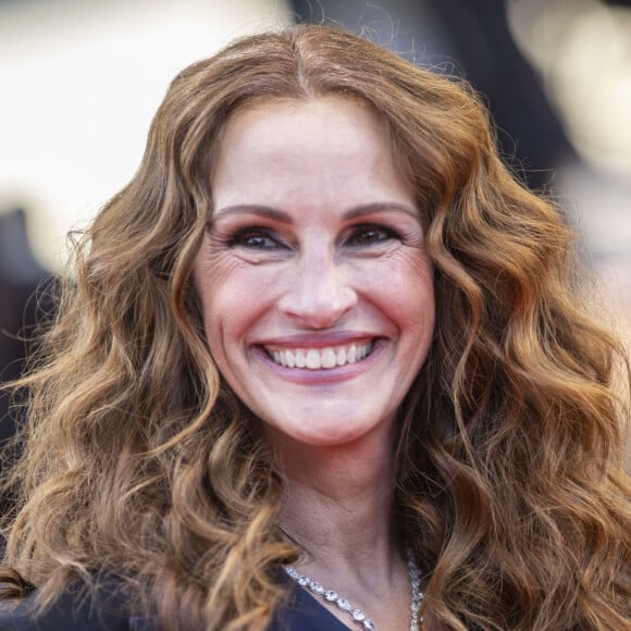 Julia Roberts - Montée des marches du film " Armageddon Time " lors du 75ème Festival International du Film de Cannes. Le 19 mai 2022 © Cyril Moreau / Bestimage 