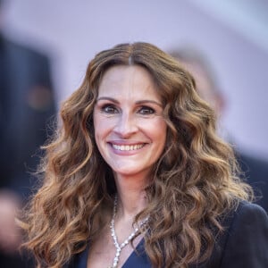 Julia Roberts - Montée des marches du film " Armageddon Time " lors du 75ème Festival International du Film de Cannes. Le 19 mai 2022 © Cyril Moreau / Bestimage 