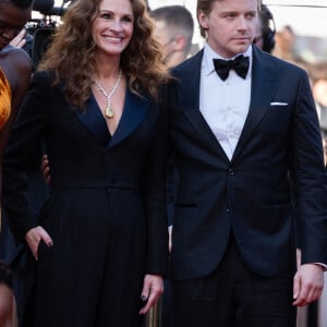 Julia Roberts et Jack Lowden - Montée des marches du film " Armageddon Time " lors du 75ème Festival International du Film de Cannes. Le 19 mai 2022 © Olivier Borde / Bestimage 