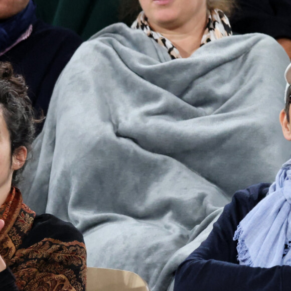 Thomas Sotto - Célébrités dans les tribunes des internationaux de France de Roland Garros à Paris le 31 mai 2022. © Cyril Moreau - Dominique Jacovides/Bestimage 