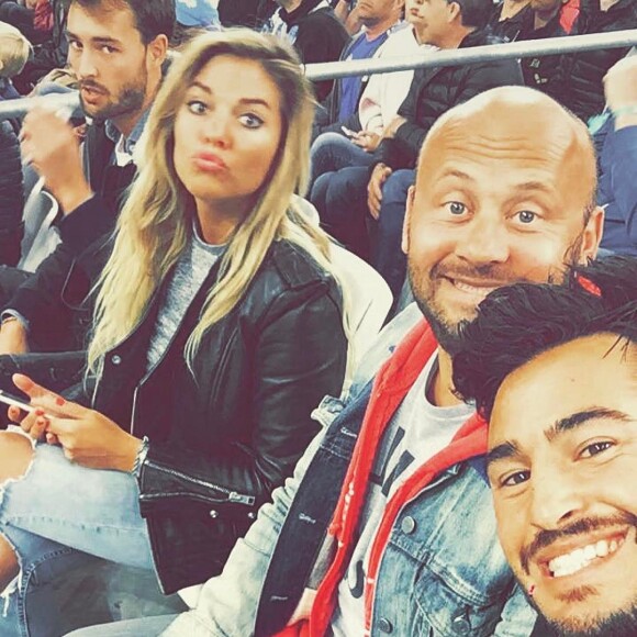 Sophie Tapie et des amis, dont l'ancien cadidat de Secret Story Rémi Notta