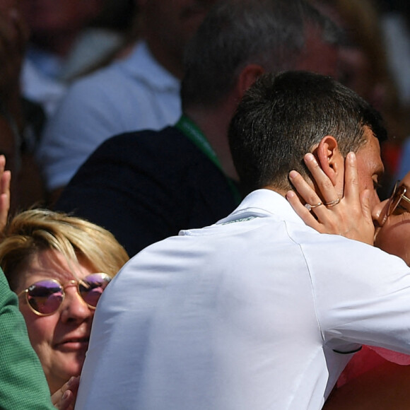 Novak Djokovic et sa femme Jelena lors de la finale du tournoi de Wimbledon, le 10 juillet 2022.
