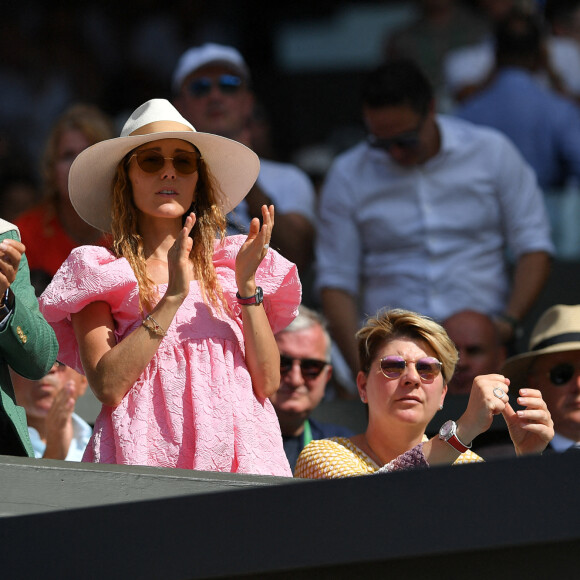 Novak Djokovic et sa femme Jelena lors de la finale du tournoi de Wimbledon, le 10 juillet 2022.