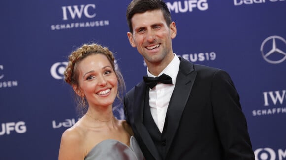 Novak Djokovic traité d'antivax par un célèbre journaliste : sa femme Jelena le défend férocement !