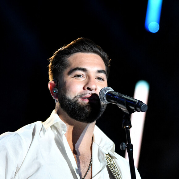 Kendji Girac - Enregistrement de l'émission "La Chanson de l'Année 2022" à Toulon, diffusée le 4 juin sur TF1. © Bruno Bebert / Bestimage 