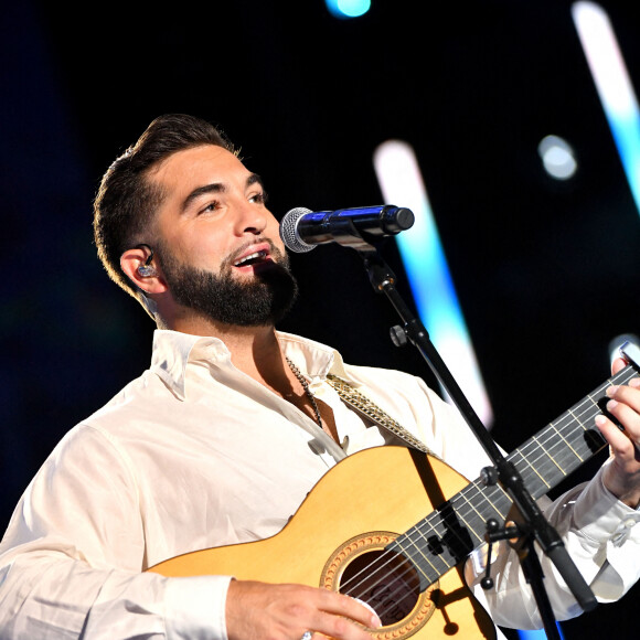 Kendji Girac - Enregistrement de l'émission "La Chanson de l'Année 2022" à Toulon, diffusée le 4 juin sur TF1. © Bruno Bebert / Bestimage 