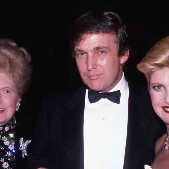 Ivana Trump, la première femme de l'ancien président américain D. Trump, et mère de trois de ses enfants, est décédée jeudi à l'âge de 73 ans.