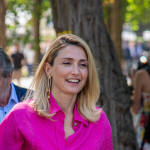 Julie Gayet au défilé de mode Haute-Couture automne-hiver 2022-2023 "Chanel" à Paris le 5 juillet 2022. © Baptiste Autissier / Panoramic / Bestimage 