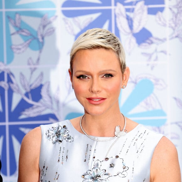La princesse Charlène de Monaco- 73ème Gala de la Croix-Rouge Monégasque qui avait lieu pour la première fois sur les Terrasses du Soleil, entre la façade magistrale de l'Opéra Garnier Monte-Carlo et la mer Méditerrannée à Monaco le 18 juillet 2022. © Dominique Jacovides/Bestimage 