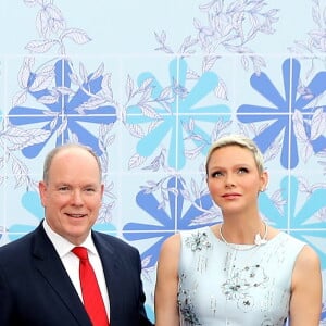 Camille Gottlieb, le prince Albert II de Monaco, la princesse Charlène de Monaco - 73ème Gala de la Croix-Rouge Monégasque qui avait lieu pour la première fois sur les Terrasses du Soleil, entre la façade magistrale de l'Opéra Garnier Monte-Carlo et la mer Méditerrannée à Monaco le 18 juillet 2022.© Dominique Jacovides/Bestimage 