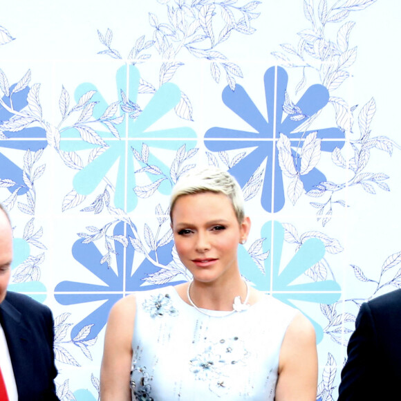 Camille Gottlieb, le prince Albert II de Monaco, la princesse Charlène de Monaco - 73ème Gala de la Croix-Rouge Monégasque qui avait lieu pour la première fois sur les Terrasses du Soleil, entre la façade magistrale de l'Opéra Garnier Monte-Carlo et la mer Méditerrannée à Monaco le 18 juillet 2022. © Dominique Jacovides/Bestimage 