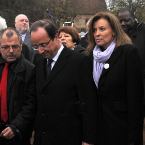Valérie Trierweiler et François Hollande aux obséques de Danielle Mitterrand le 26 novembre 2011.