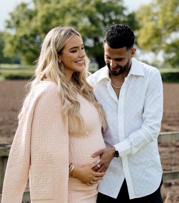 Riyad Mahrez et Taylor Ward pendant leur baby shower.