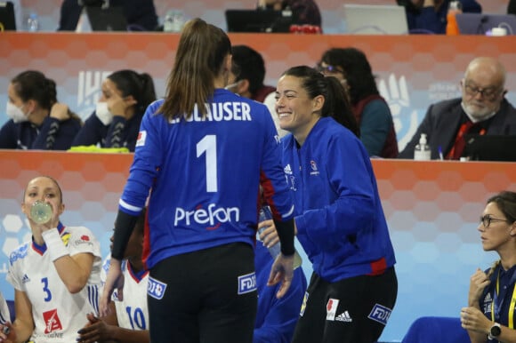 L'équipe de France féminine s'incline face à la Norvège en finale de championnat du monde de handball au Palais des sports de Granollers à Barcelone le 19 décembre 2021. © Laurent Lairys / Panoramic / Bestimage 
