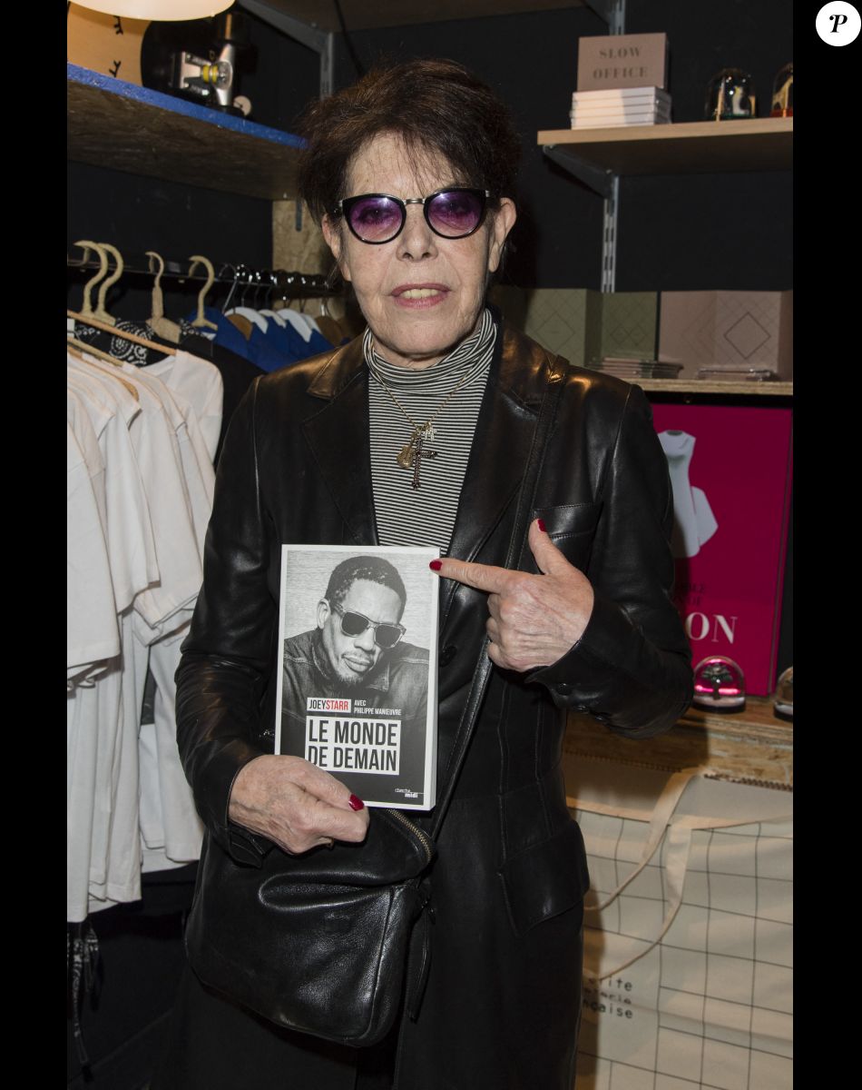 Exclusif - La chanteuse Dani - JoeyStarr et Philippe Manoeuvre présentent leur livre "Le monde de demain" à Saint-Ouen (banlieue de Paris), France, le 20 novembre 2017. © Pierre Perusseau/Bestimage