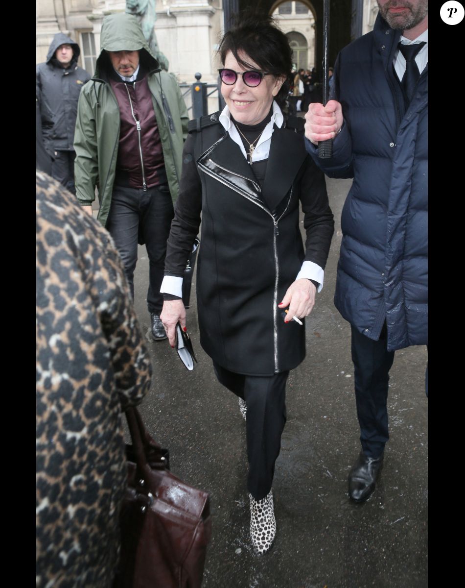 La chanteuse Dani - Sorties du défilé de mode prêt-à-porter automne-hiver 2017/2018 "Lanvin" à l'Hôtel de Ville à Paris. Le 1er mars 2017