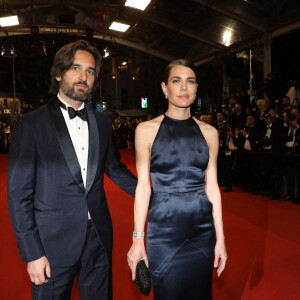 Charlotte Casiraghi et son mari Dimitri Rassam - Montée des marches du film "Frère et Soeur" lors du 75e Festival International du Film de Cannes. Le 20 mai 2022. © Dominique Jacovides / Bestimage 