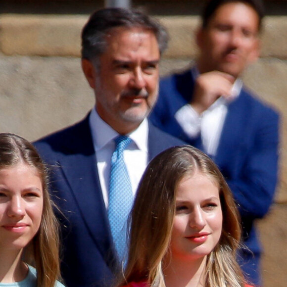 Le roi Felipe VI et la reine Letizia d'Espagne, accompagnés de la princesse Leonor et de l'infante Sofia, assistent à l'offrande nationale à l'apôtre Saint-Jacques à Saint-Jacques-de-Compostelle, le 25 juillet 2022.